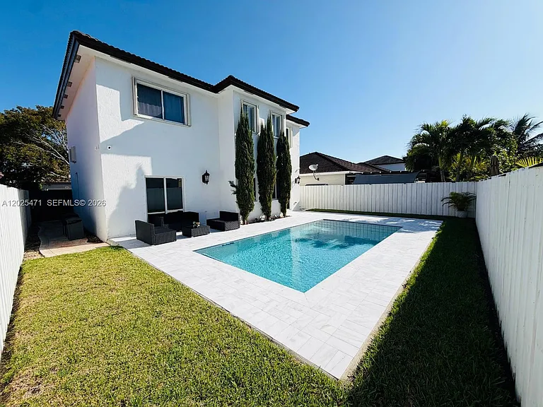 15858 SW 138th Ter — Photo 40