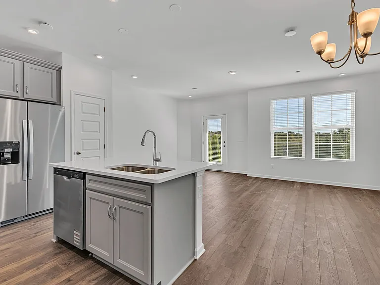 5002 Dayflower Dr — Photo 3