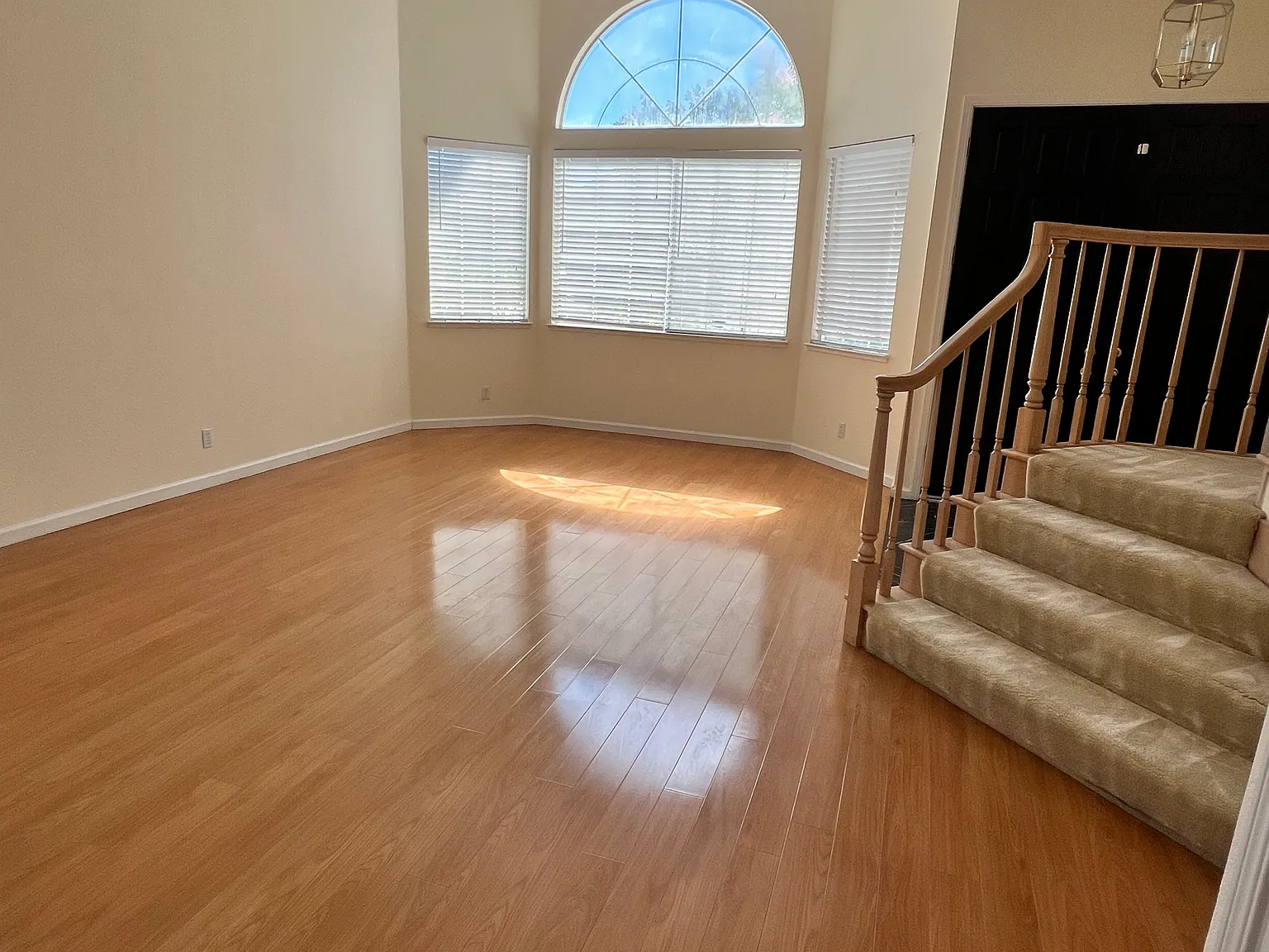 4 bed, 1781 sqft, $4,450 — Photo 4