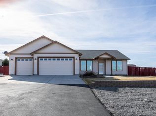 2530 SE Bitterbrush Dr, Madras, OR 97741