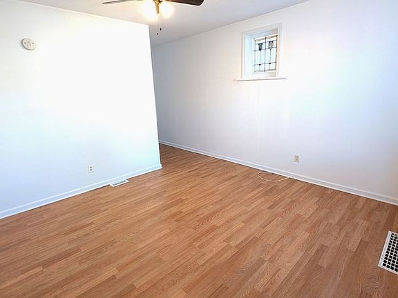 3rd image of 3422 S Compton Ave #1F