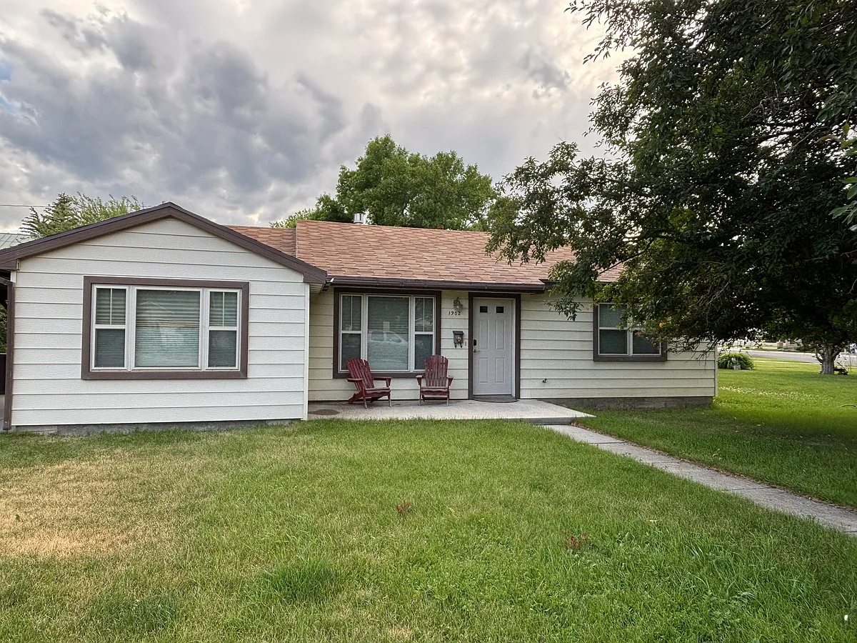 Front of the house - 1902 Shoshoni Trl S