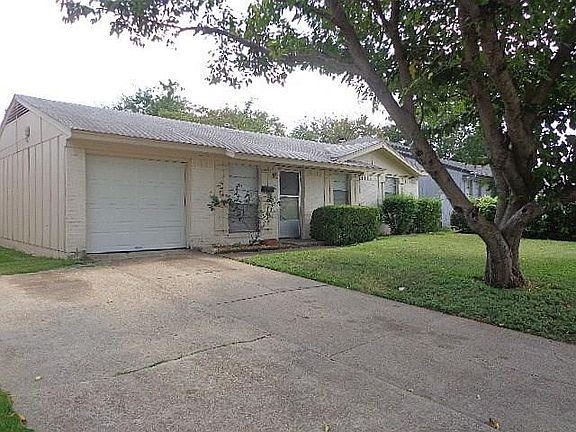 4th image of 3824 Happy Canyon Dr