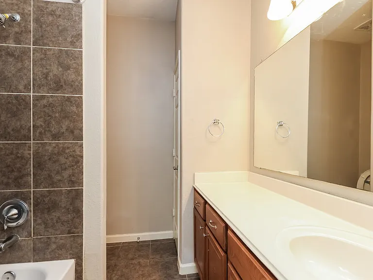 443 Oak Chase Dr — Photo 15