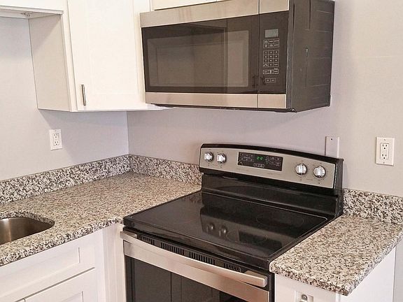 5th image of 15010 Madison Ave APT 205