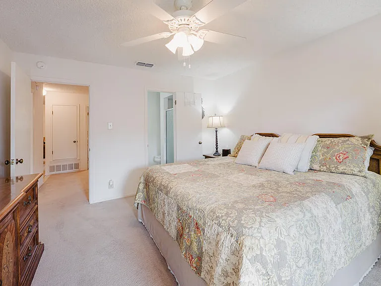 6424 Amber Dr — Photo 16
