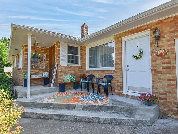 2nd image of 128 Robin Ave N