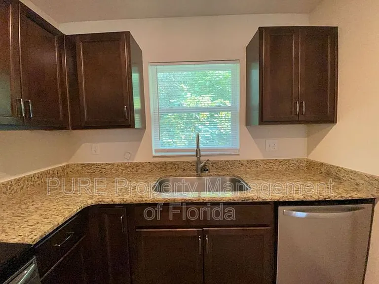 2241 NE 78th Ln #2241 — Photo 10