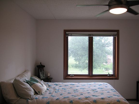 2nd image of 5360 N Lowell Ave APT 403