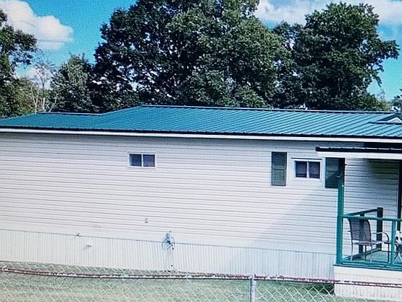 5th image of 163 Tinnian Ave