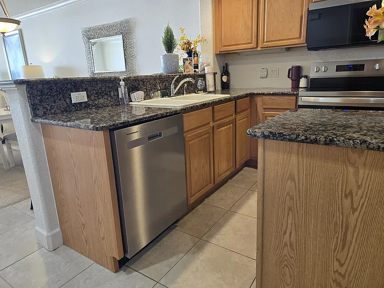 806 Mystic Dr #407 — Photo 24