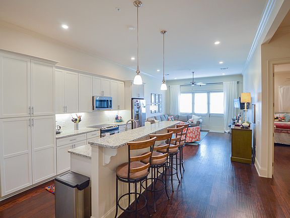 2nd image of 701 Russell St Unit 233