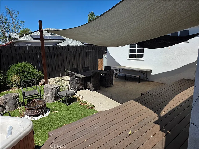 5779 Enfield Ave — Photo 12