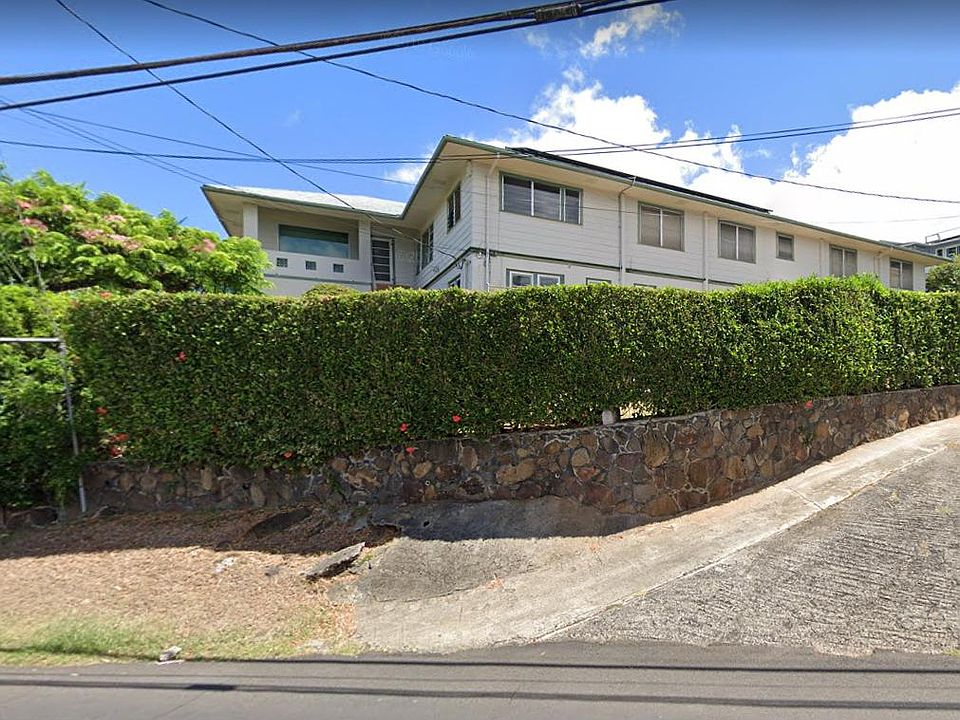 Unit with separate entrance is in this home.