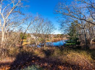 60 Standish Rd, Sagamore Beach, MA 02562