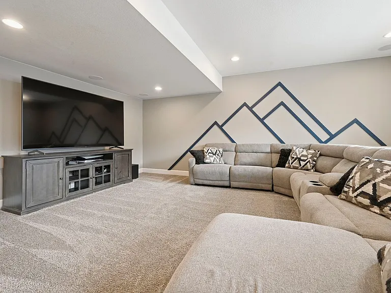 5233 Makalu Dr — Photo 29
