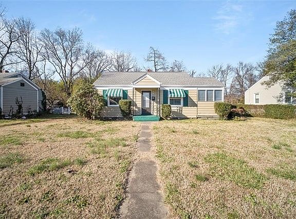 3rd image of 3926 W Chatham Dr