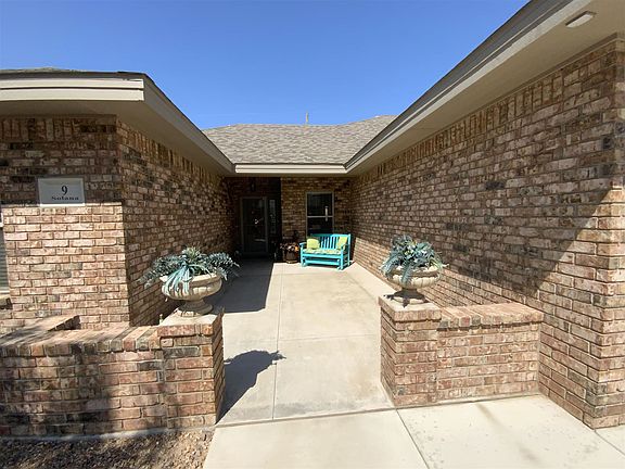 2nd image of 9 Solana Ln