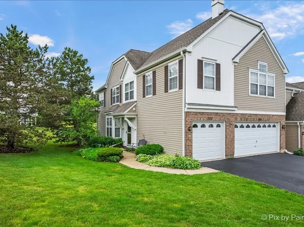 327 Gazebo Ln, Lombard, IL 60148