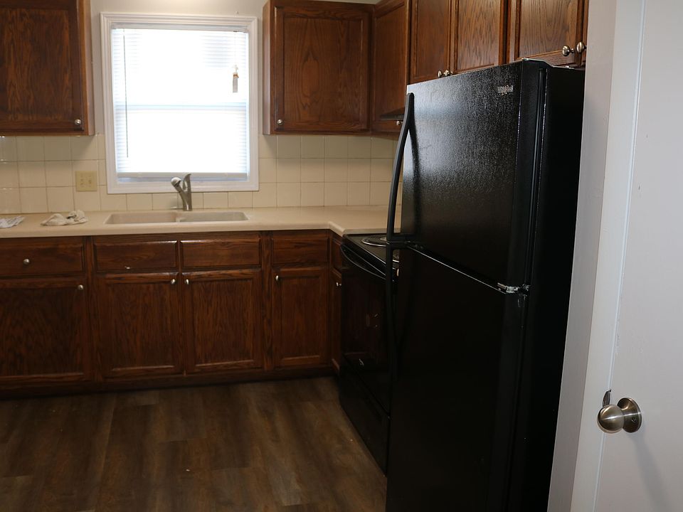 2nd image of 506 E Pierce St