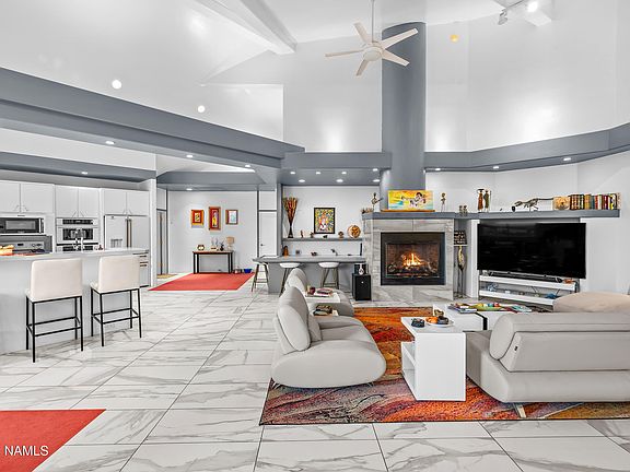 4th image of 10076 Roan Rd