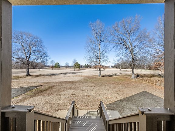 3rd image of 222 Fairway Villa Ln