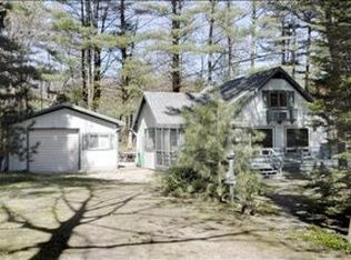 77206 Pinewood Ln, South Haven, MI 49090