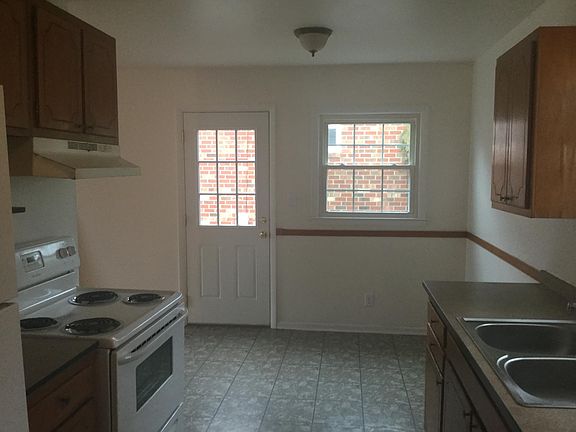 4th image of 4009 Kentucky Ave NW