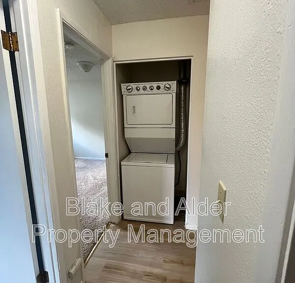 5531 SW Lombard Ave — Photo 12