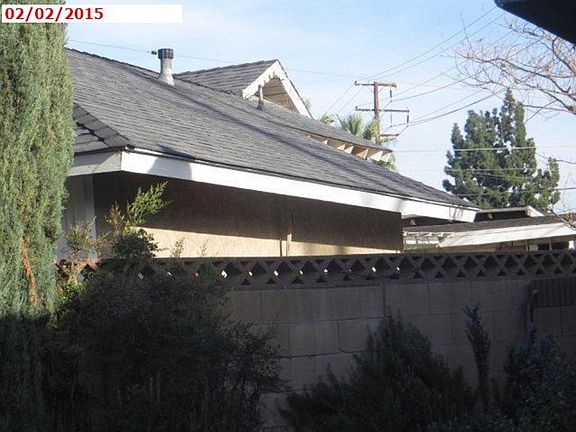 4th image of 560 Essex St