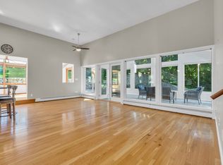 606A Springs Rd, Bedford, MA 01730