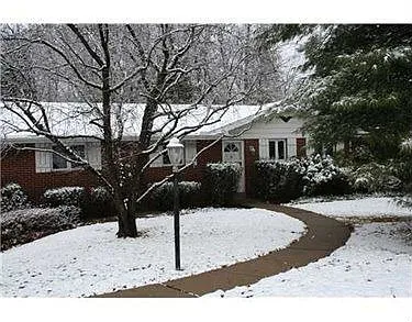 130 Pilgrim Dr photo 1