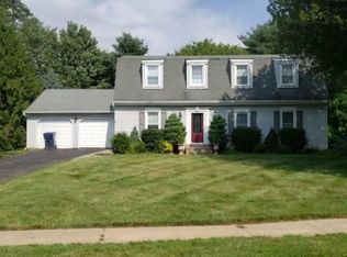 28 Woodlane Rd, Lawrence Township, NJ 08648