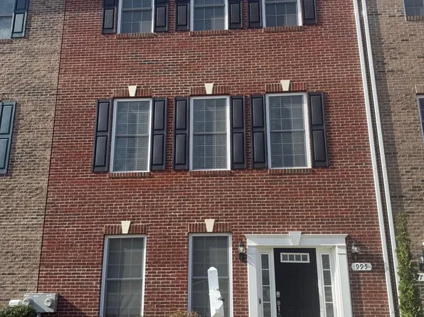 995 Rye Dr, La Plata, MD 20646