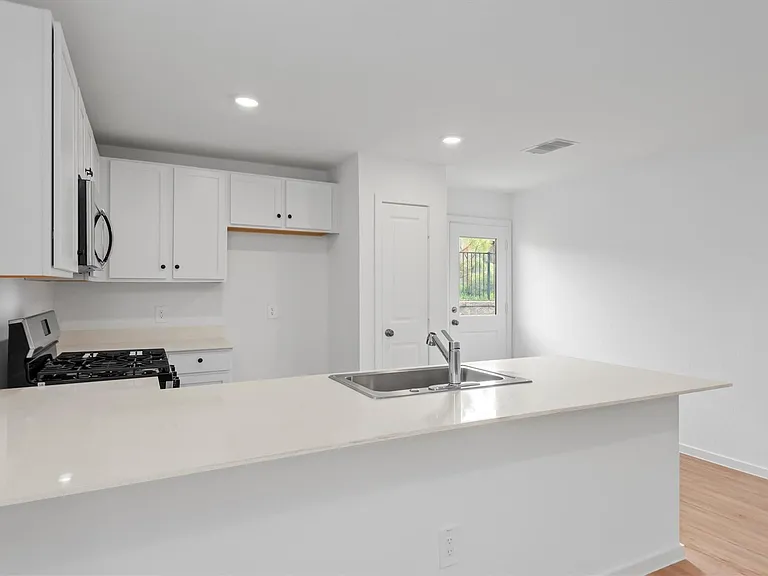 1525 San Sebastien Dr — Photo 8