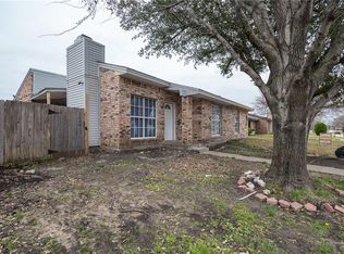 2528 Red River St, Mesquite, TX 75150