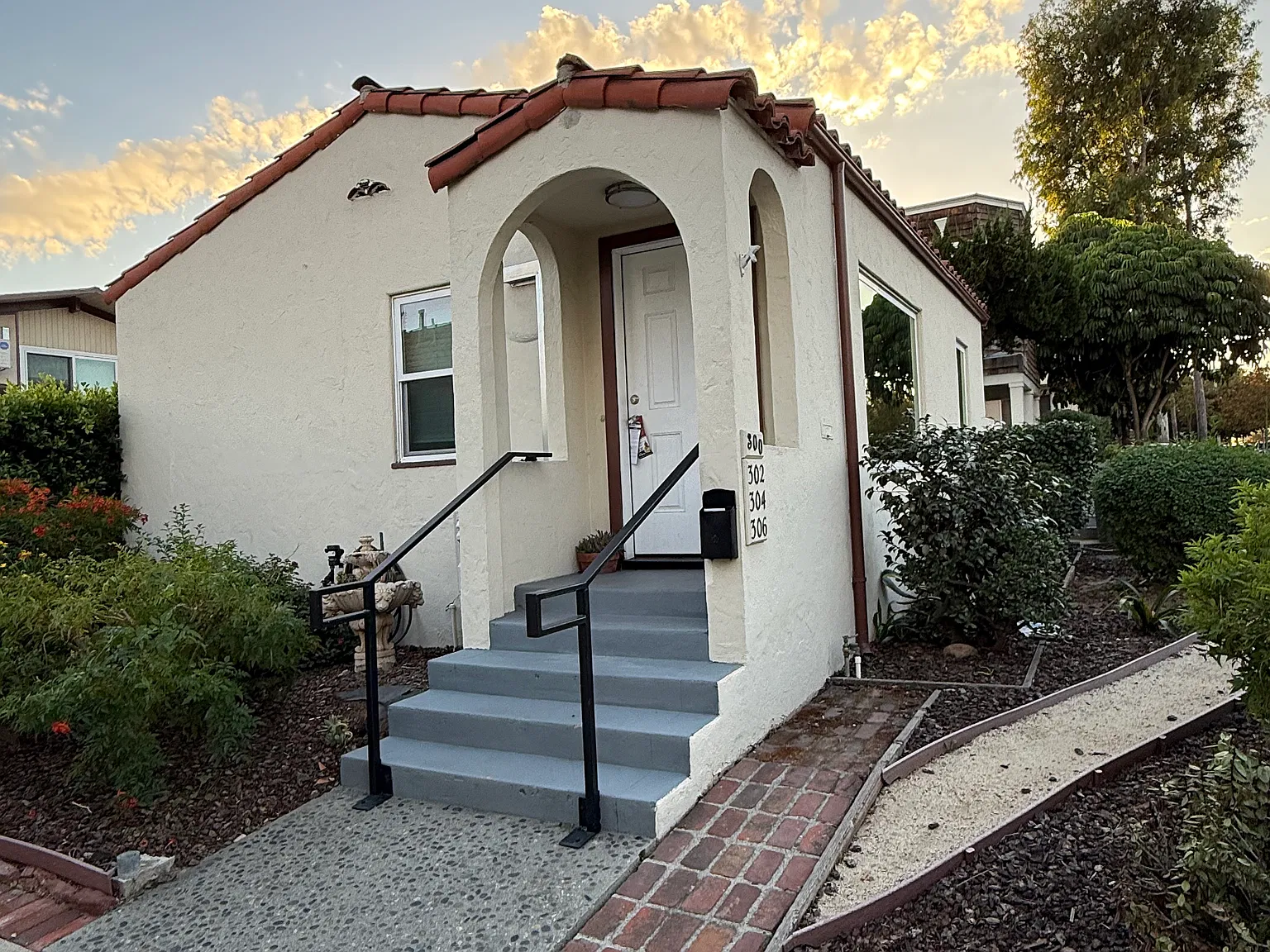 1 bed, $3,495 — Photo 1