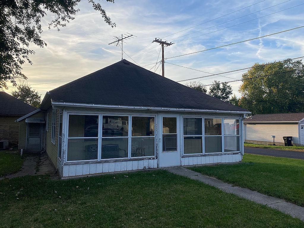 6900 Front St, Spencerville, IN 46788 Zillow