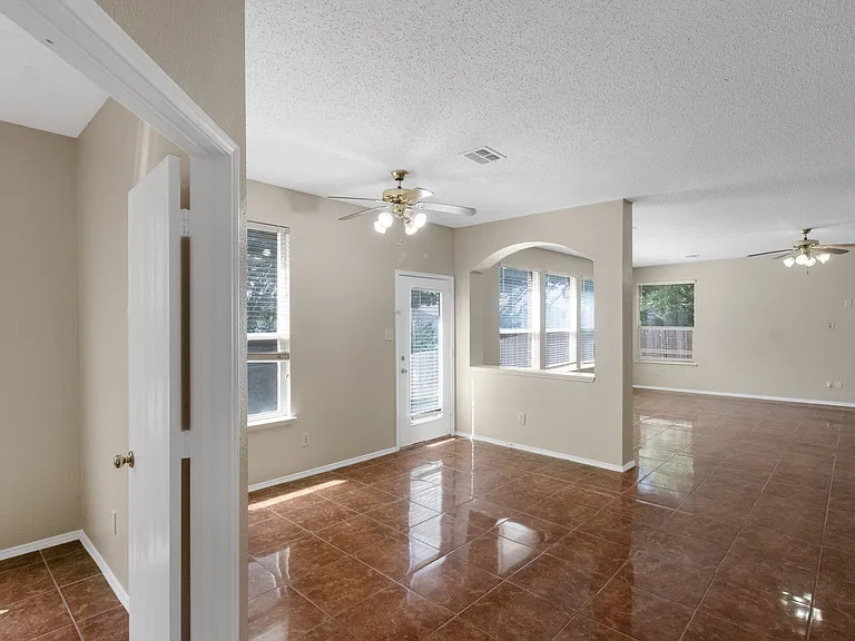 2 Watergrove Ct — Photo 14