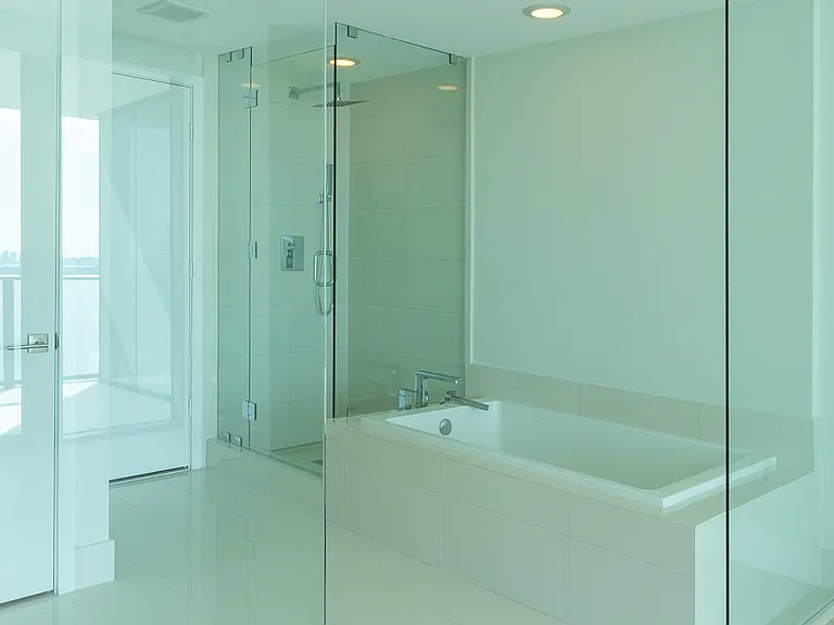 650 NE 32nd St #2102 — Photo 14