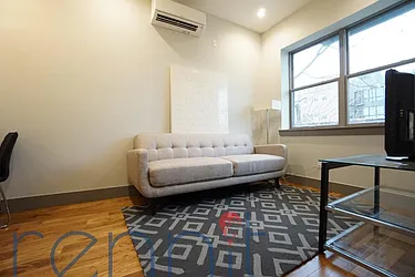 Rented by Rennit Inc.