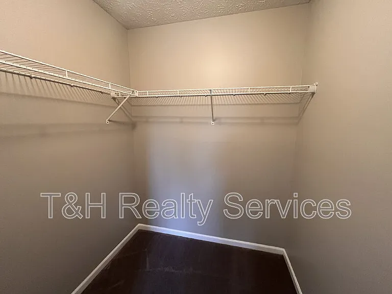 6803 Smithfield Blvd — Photo 15