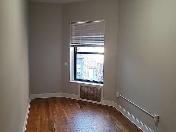 4th image of 112 W 75th St #5B