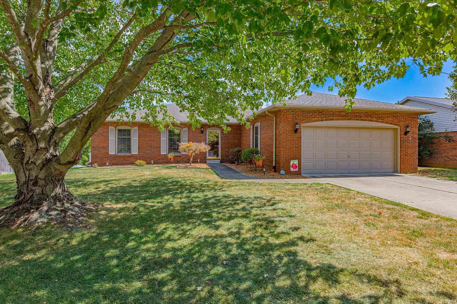 5766 Fiesta Dr photo 1