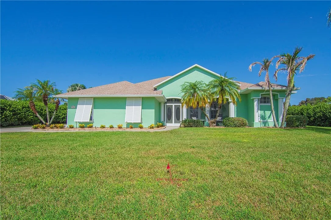 4 bed, 2192 sqft, $3,200 — Photo 1