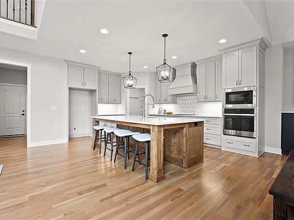 5th image of 12745 N Larkspur Ln