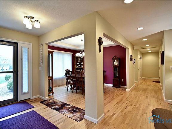 3rd image of 10115 Saddle Bridge Dr