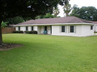 6195 Monroe Blvd, Groves, TX 77619