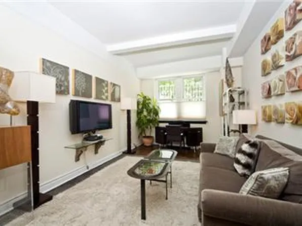 299 West 12th Street image 1 of 8