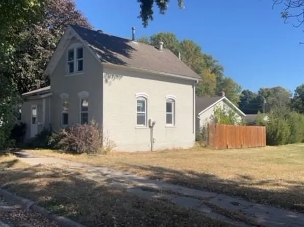 311 3rd St SE, Montgomery, MN 56069